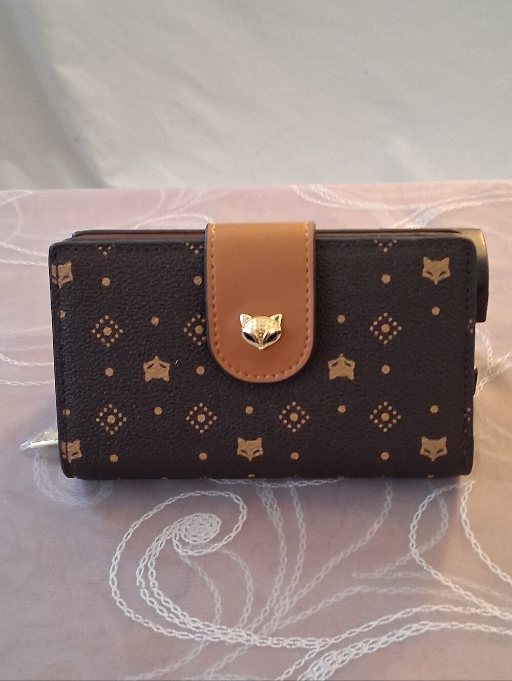 Foxer Women's Small Bifold Wallet W/Fox & Geometric Motif NWOT